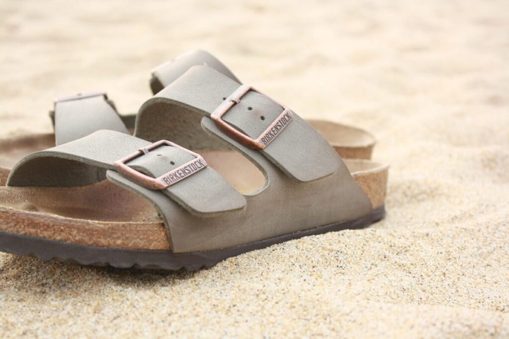 Birkenstock perde la causa: i suoi sandali non sono arte